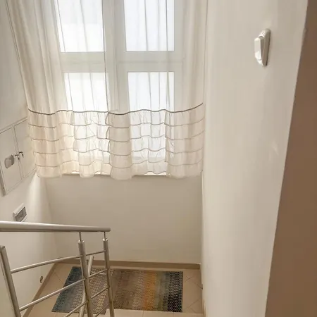 Aga Apartamento *